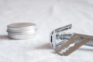 Are safety razor blades single use?